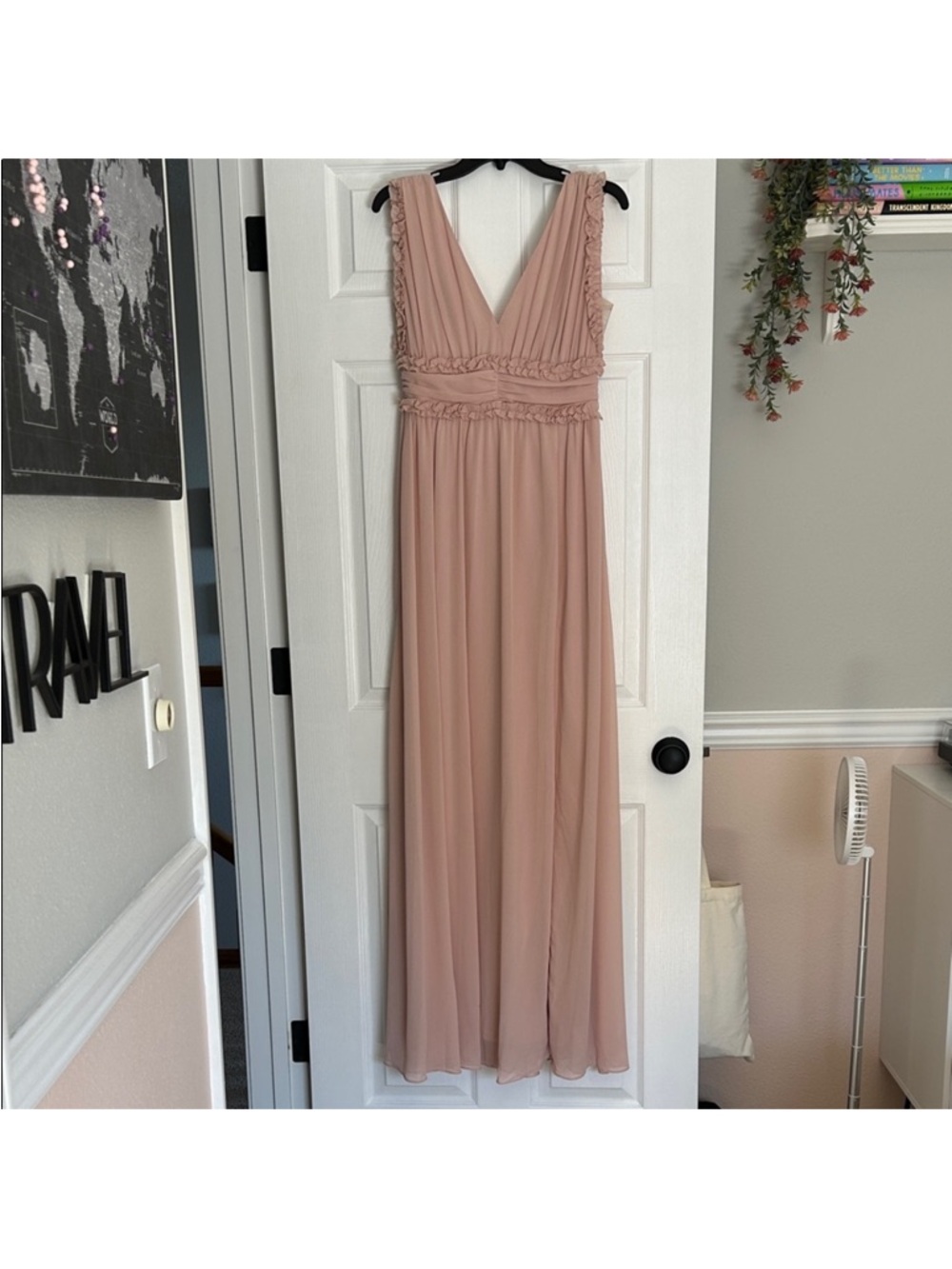 Lulu's blush pink  V-Neck Maxi Dress